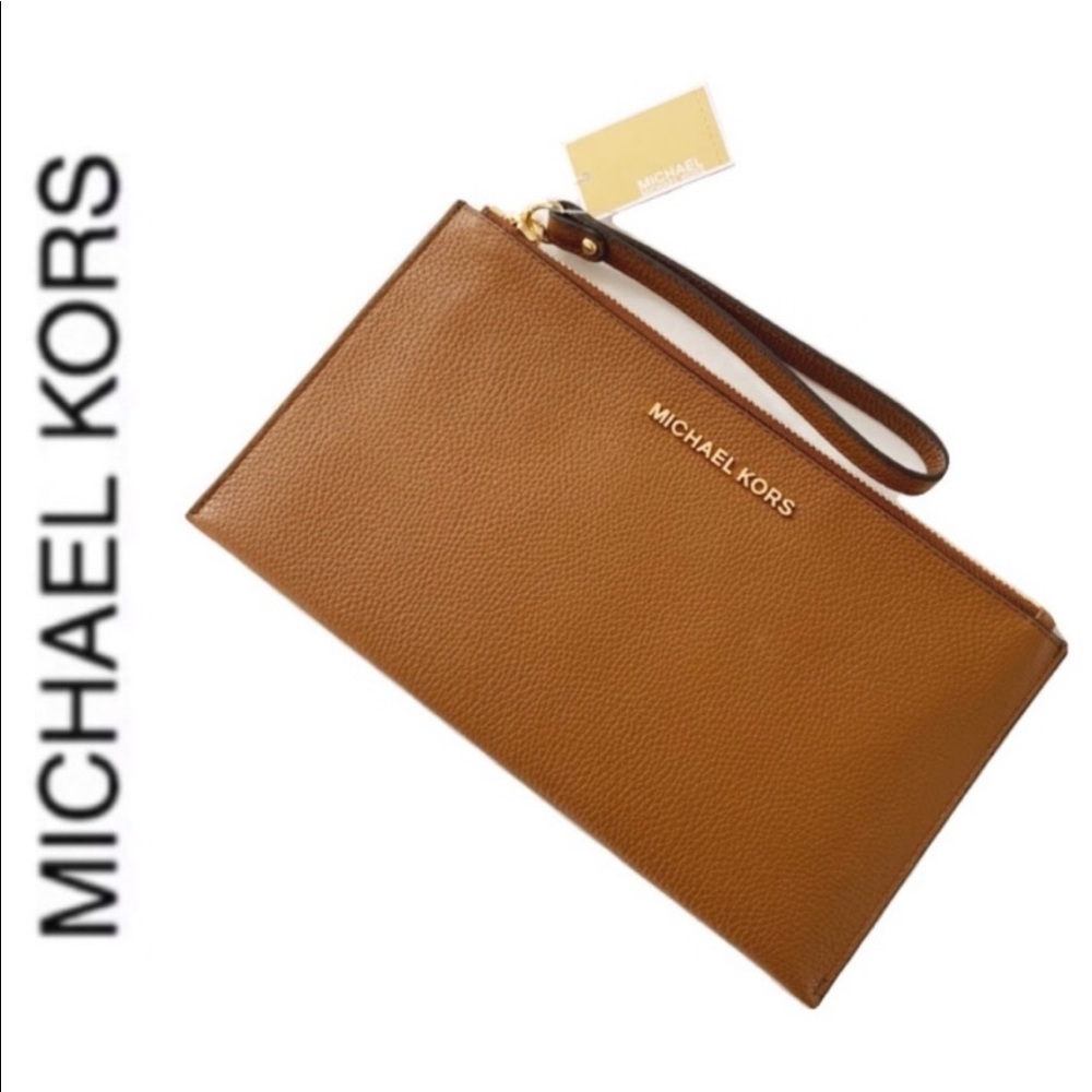 NWT Michael Kors Leather Wristlet / Clutch